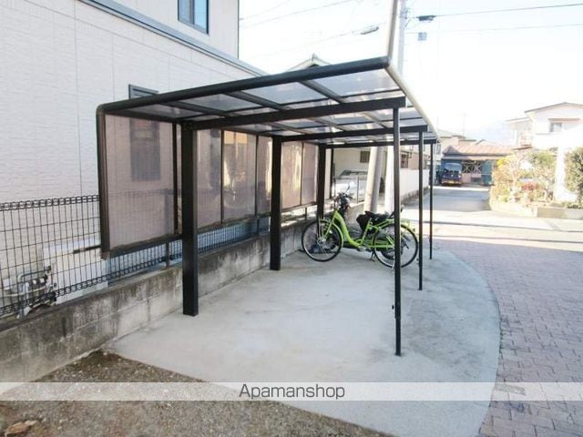 レオパレスヴィラ千塚の外観写真