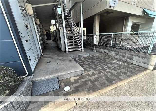レオパレスオレンジの玄関写真