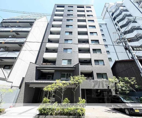 プレサンスロジェ烏丸御池の外観写真