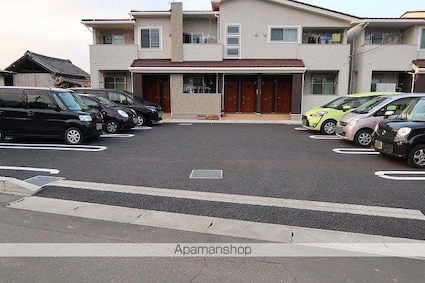 グランつくばⅠ[2LDK/56.81m2]の駐車場2