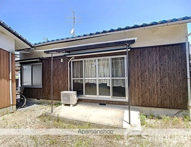 松山市 1階建 築60年の外観写真