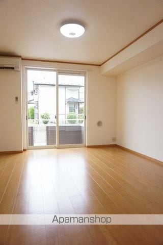 デフィーOOGIの内装写真