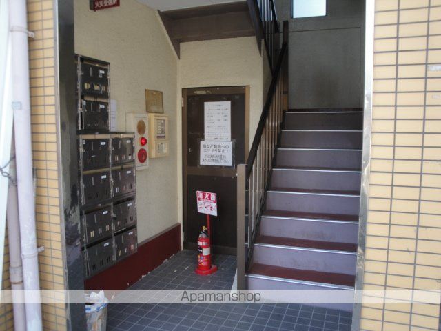 ラセーヌの玄関写真