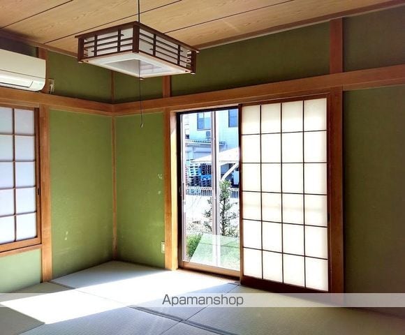 松並一戸建ての内装写真