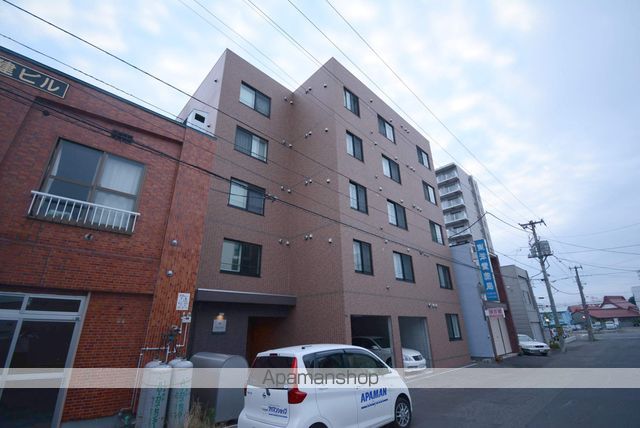 モンヴェール学園前の外観写真