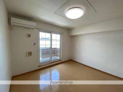 ＳＵＮ　ＳＱＵＡＲＥ新地　Ｂ[1LDK/42.37m2]のリビング・居間