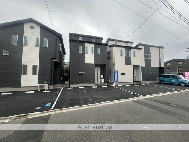 さいたま市緑区 2階建 築1年の外観写真
