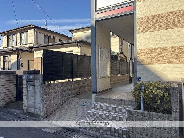 レオパレスプランドール高島の玄関写真