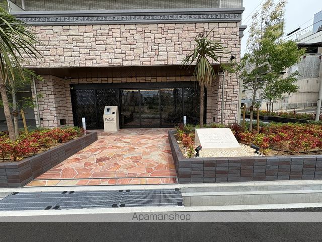 プレジオ西宮北口の玄関写真
