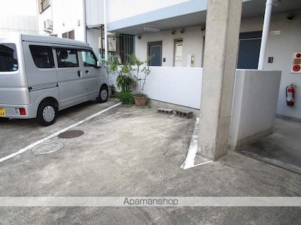 徳島県徳島市吉野本町６丁目[1K/28m2]の駐車場1