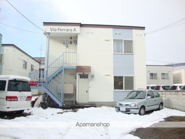 ヴィアフェラーラA棟の外観写真