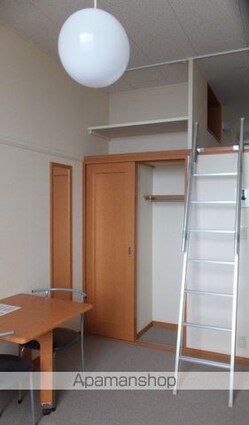 レオパレスエクセル歩坂町Ⅱ[1K/19.87m2]の収納1