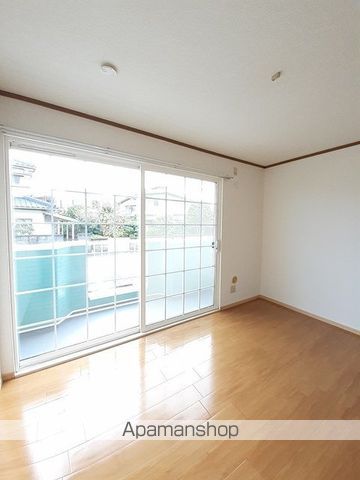 シャンゼリゼ弐番館の内装写真
