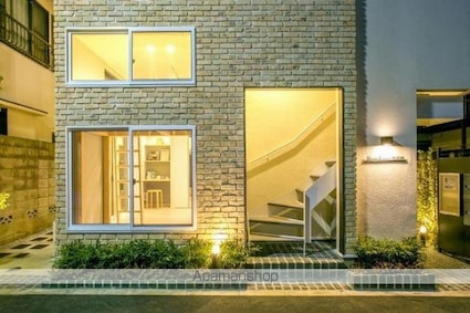Ｂｌａｎｃ　Ｃｏｕｒｔ代田橋[1R/20.72m2]のエントランス