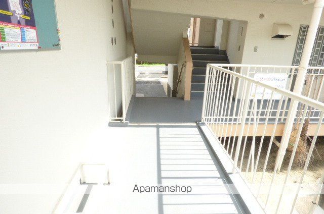 ビレッジハウス私部3号棟の玄関写真