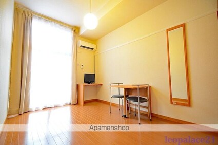 レオパレスチェリー[1K/19.87m2]のリビング・居間