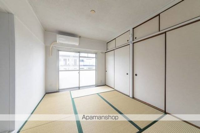 ビレッジハウス大毛1号棟の内装写真