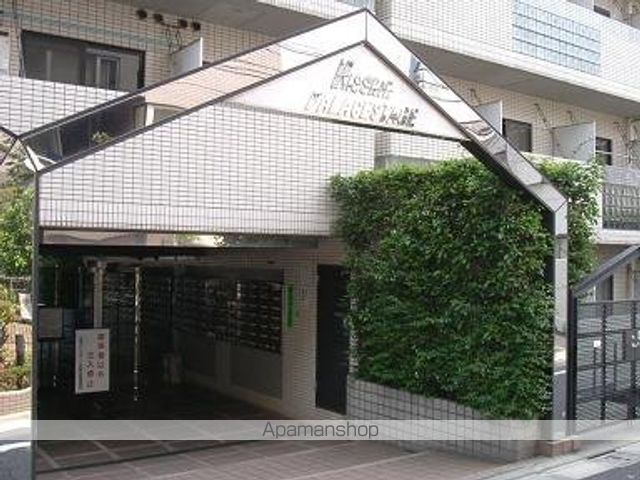 日神パレステージ本駒込の玄関写真