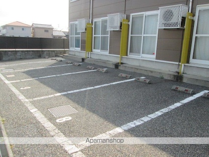 レオパレスえいこう[1K/23.18m2]の駐車場