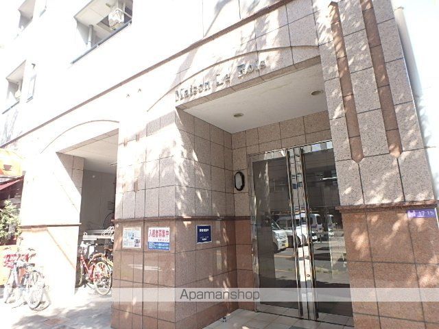 MAISONLEROYの玄関写真