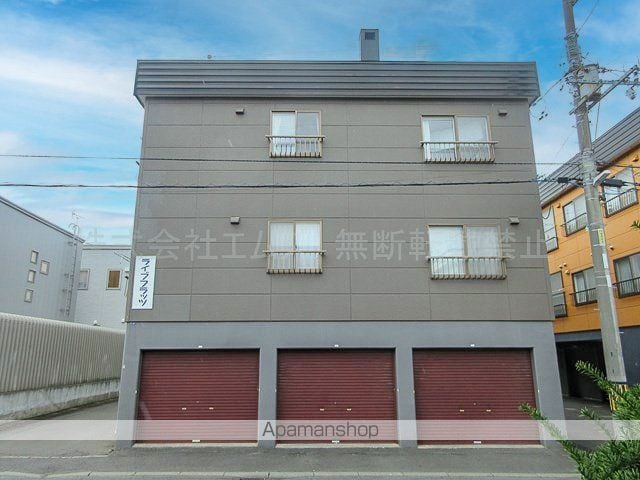 ライブフラッツの外観写真