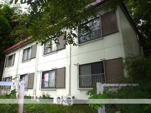 今井ハイツD棟の玄関写真