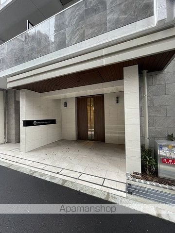 スプランディッド上本町 WESTIIの玄関写真