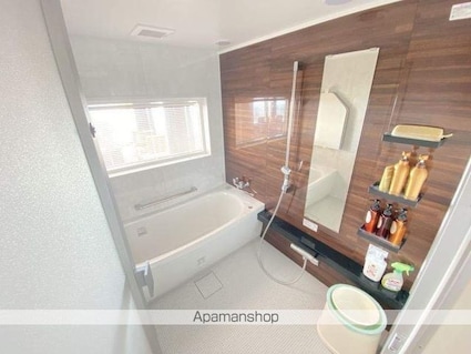 ロイヤルシティ弐番館青柳[1LDK/211m2]のバス