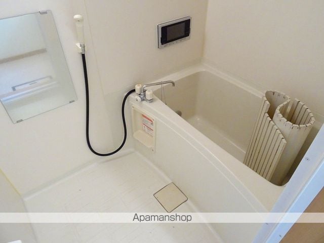 ロイヤルエレガンス新田の内装写真