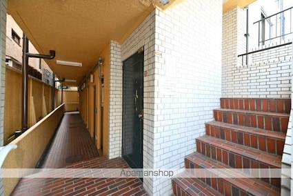 東京都文京区本駒込３丁目[1R/20.53m2]のエントランス1