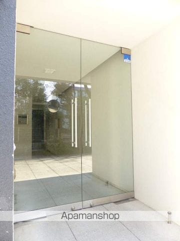 レジデンス白金パークフロントの玄関写真