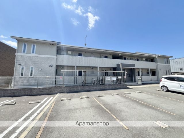 和歌山市三葛のアパートの外観1