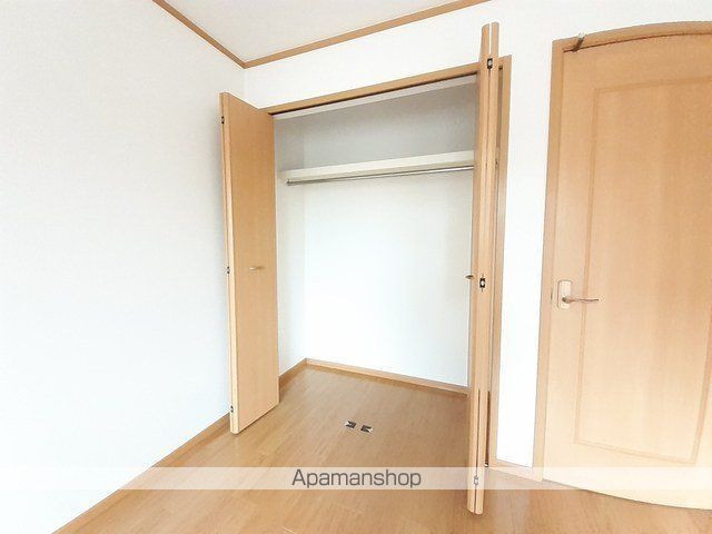 クレストール24Cの内装写真