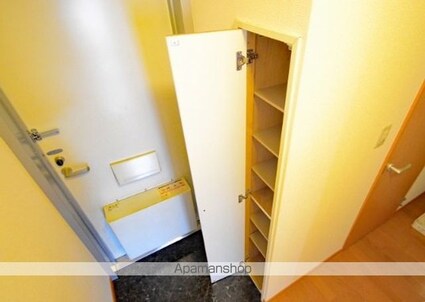 レオパレス爽[1K/23.18m2]の玄関