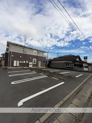 ハニーグレイス[1R/31.48m2]の駐車場