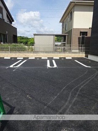 Ｋ．Ｚ　ｗｉｌｌ　Ｅ[1LDK/36.72m2]の駐車場