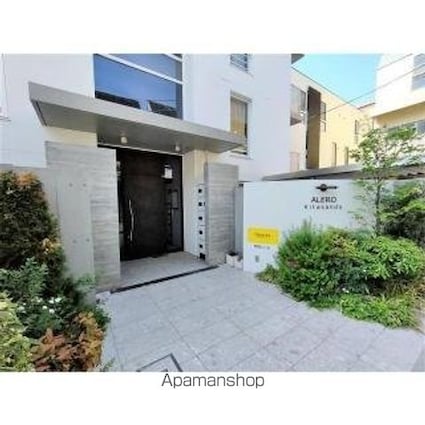 アレーロ北参道[1R/26.42m2]のエントランス