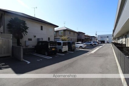 サニーフラット西市　Ａ棟[2LDK/58.07m2]の駐車場