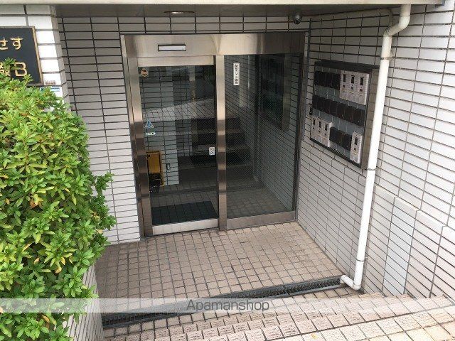 ぷりんせす八丁畷B棟の玄関写真