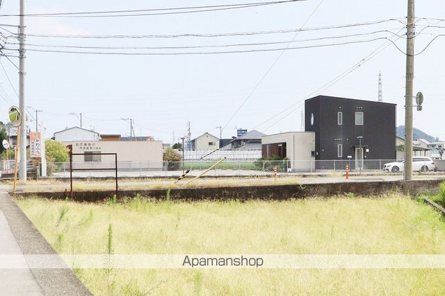ファミール三軒屋 A棟の周辺写真