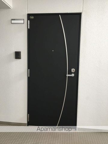ブラスト南万代の玄関写真