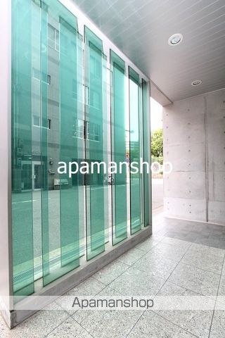 靭公園プライマリーワンの玄関写真