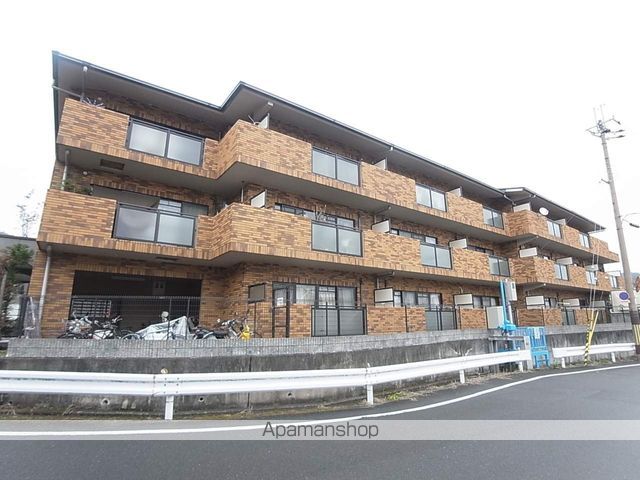 レスト蟹ヶ坂の外観写真