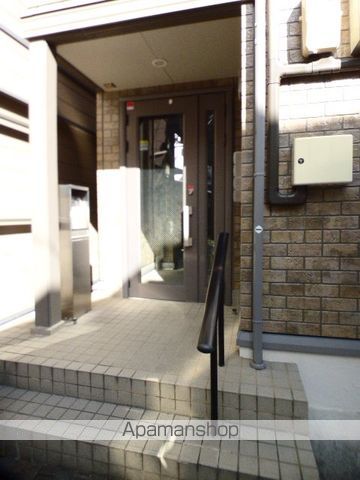 ポット マムの玄関写真