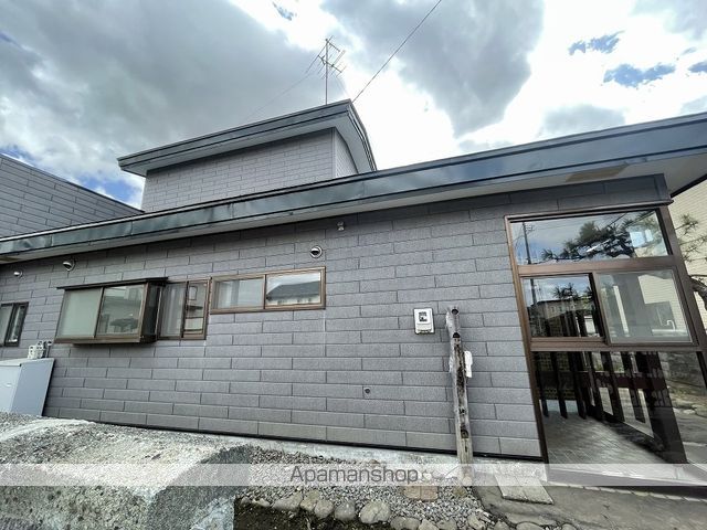 函館本線 桔梗駅 徒歩14分 2階建 築51年の外観写真