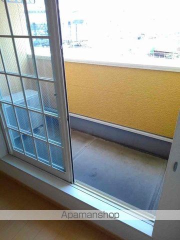 フラットツーの内装写真