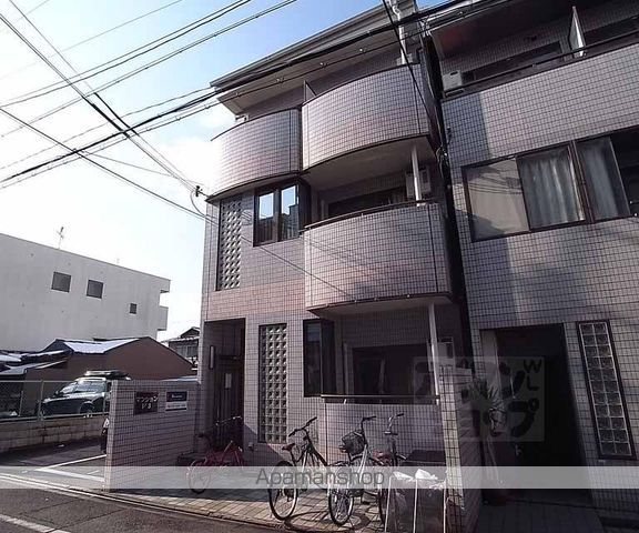 マンションV3の外観写真