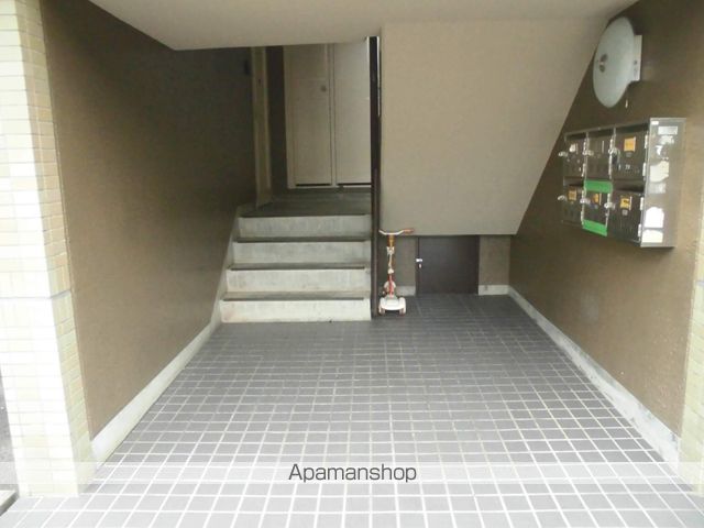 メゾンドール諏訪森の玄関写真