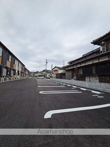 ROSA IIIの玄関写真