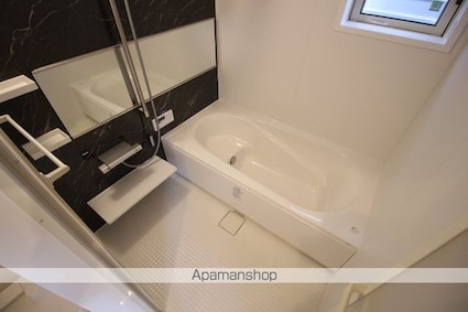 ノース　パーク　ＩＩ[3LDK/70.98m2]のバス